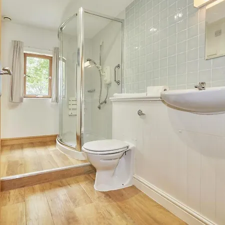 3 Bed In Sz142 Holiday home