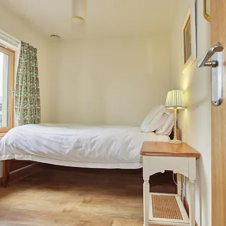 3 Bed In Sz142 Holiday home *